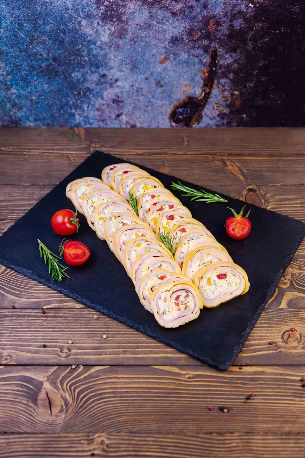 Aperitiv ruladă de cașcaval foto