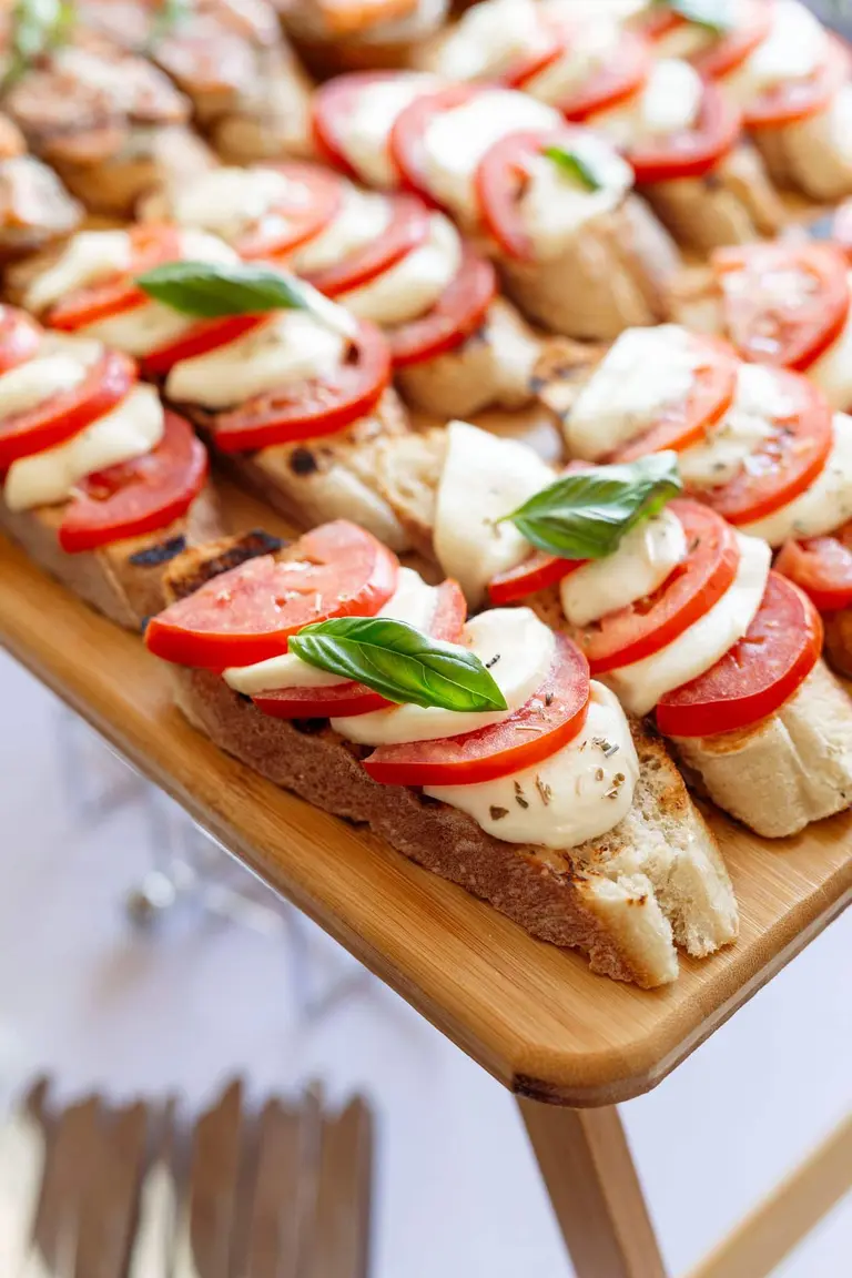 Bruschete caprese foto
