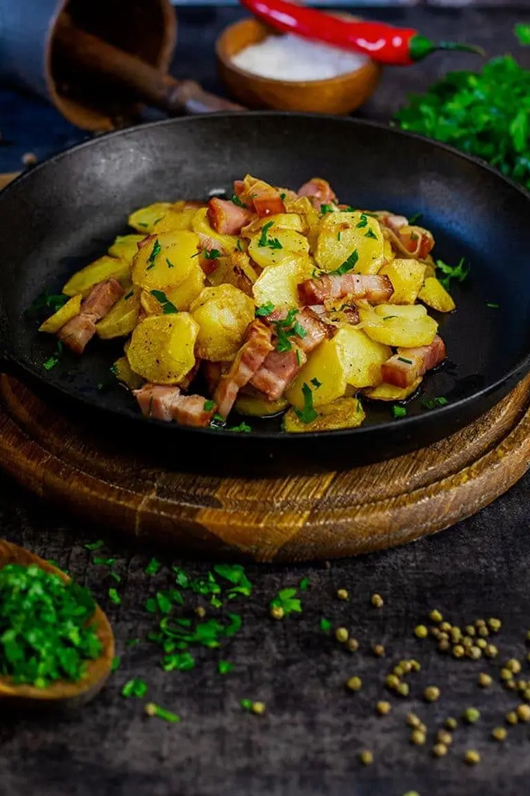 Cartofi cu bacon ca acasă foto