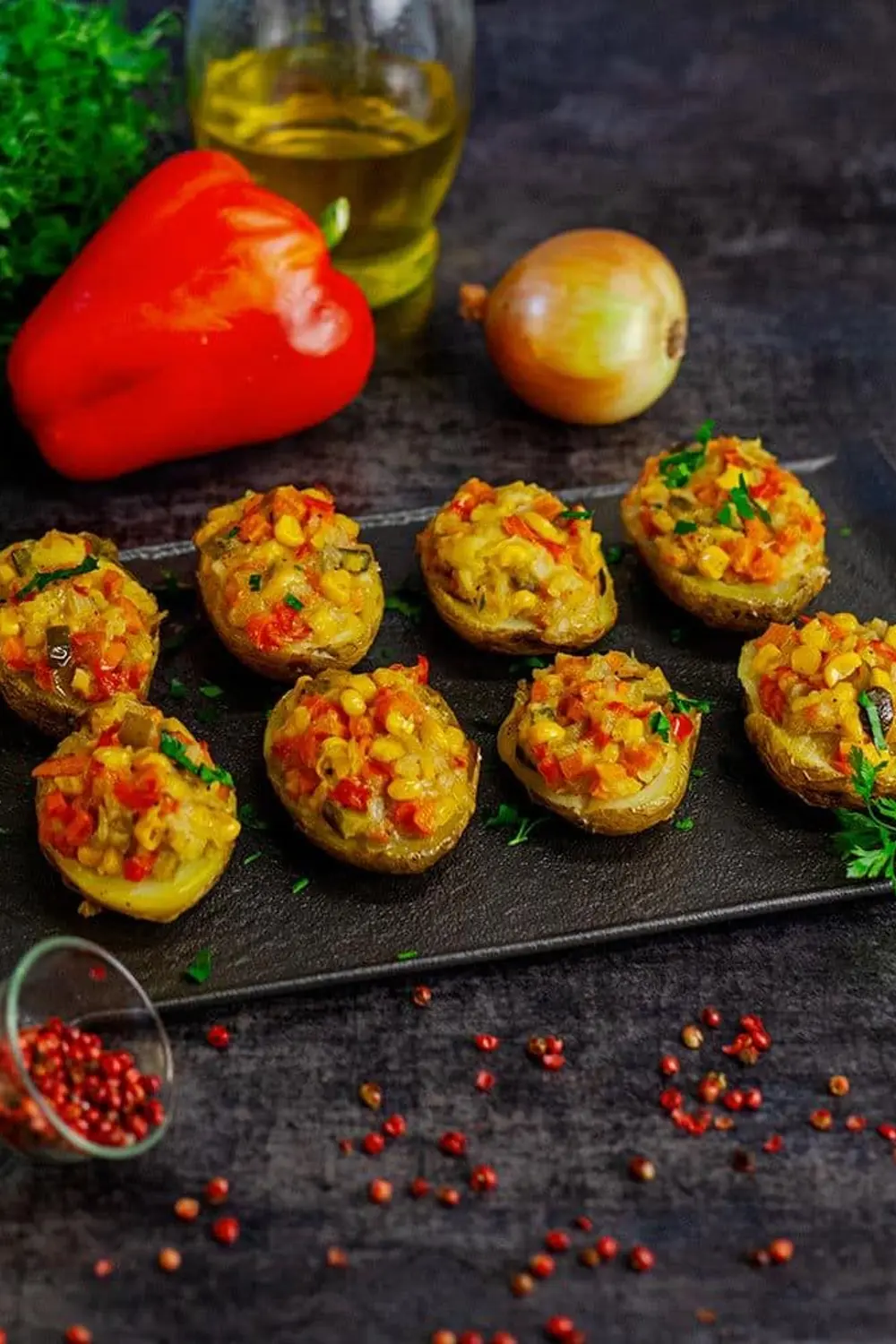 Cartofi umpluți cu legume moraritacatering.md Cartofi umpluți cu legume foto