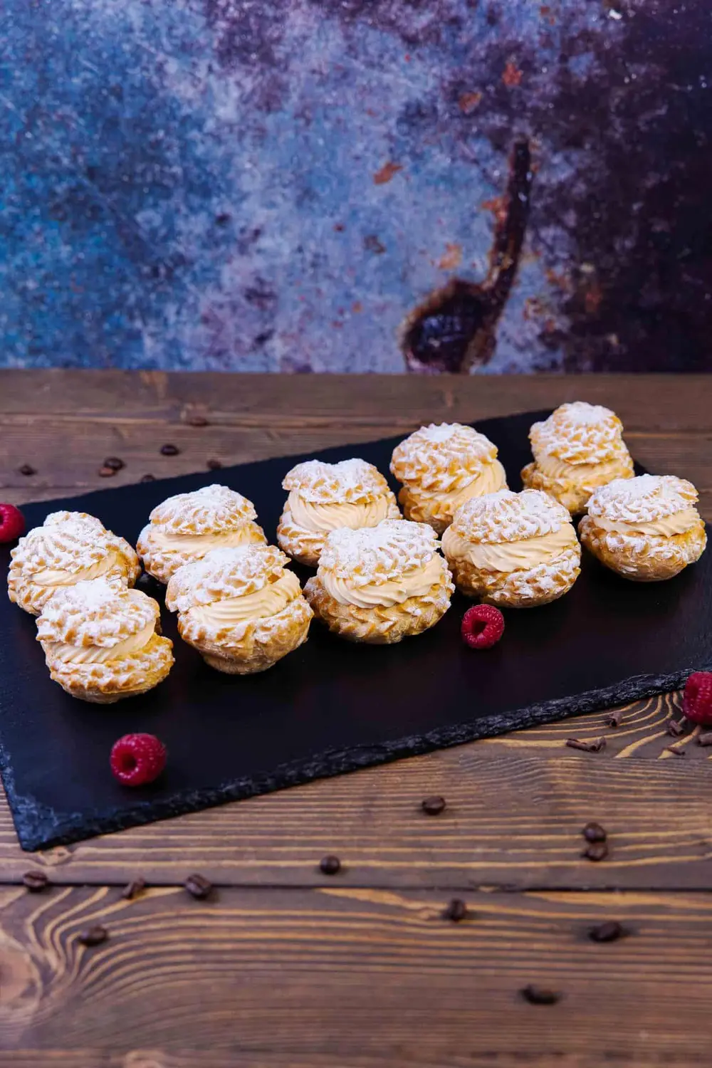 Choux cu cremă de vanilie foto