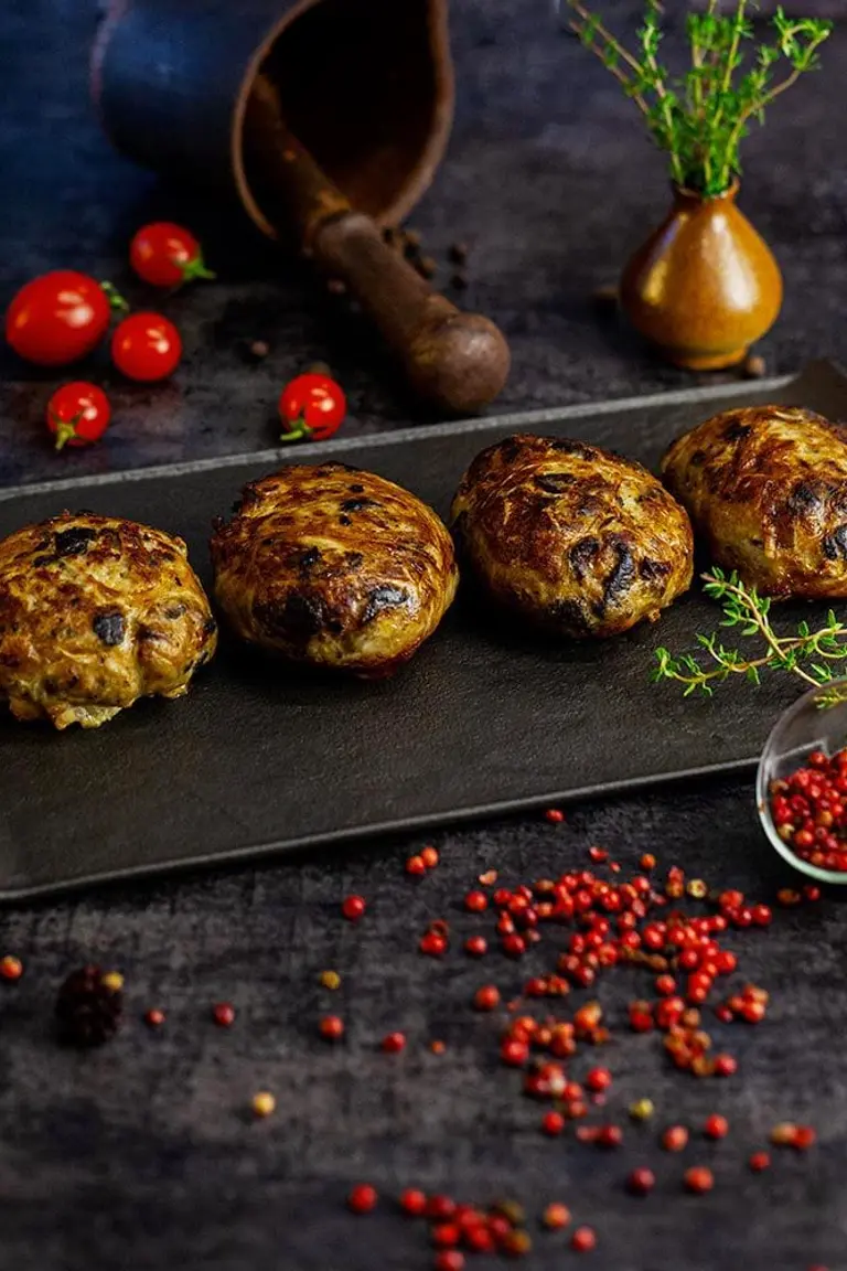 Cighiri din carne de porc foto