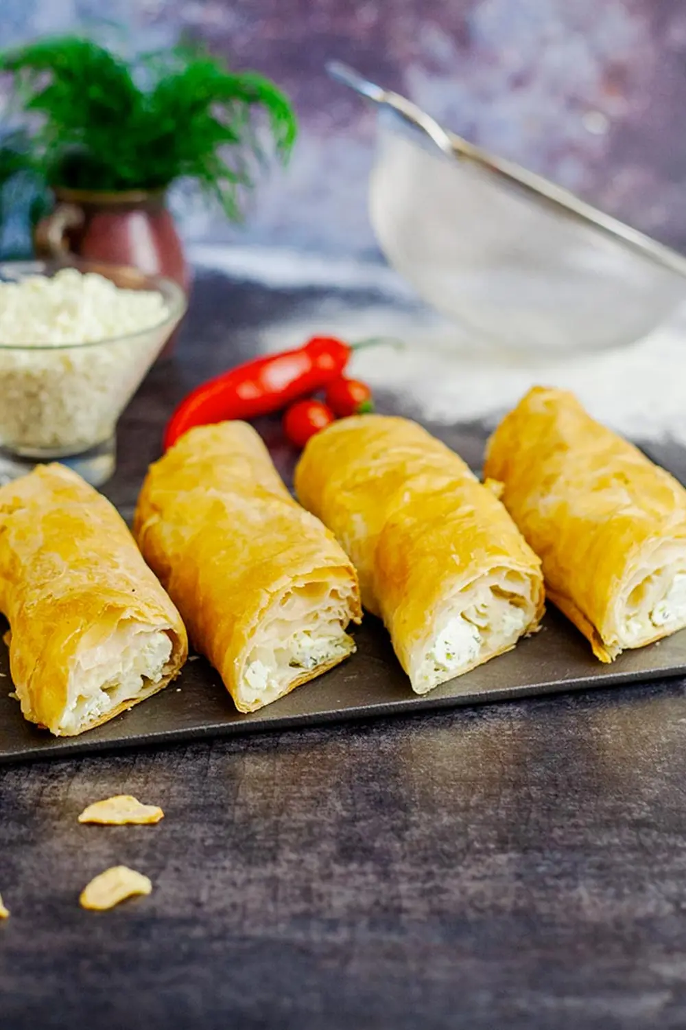 Вертутa с брынзой и зеленью moraritacatering.md Вертутa с брынзой и зеленью фото