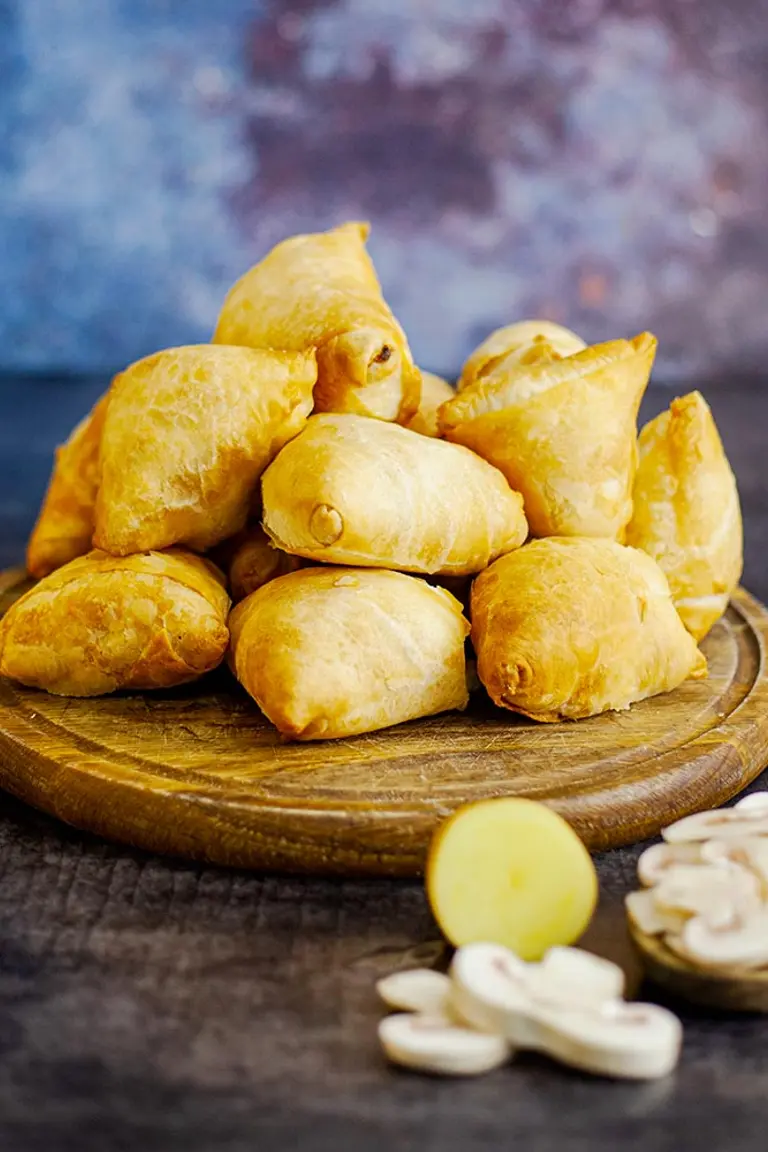 Mini învârtite cu cartofi și ciuperci foto
