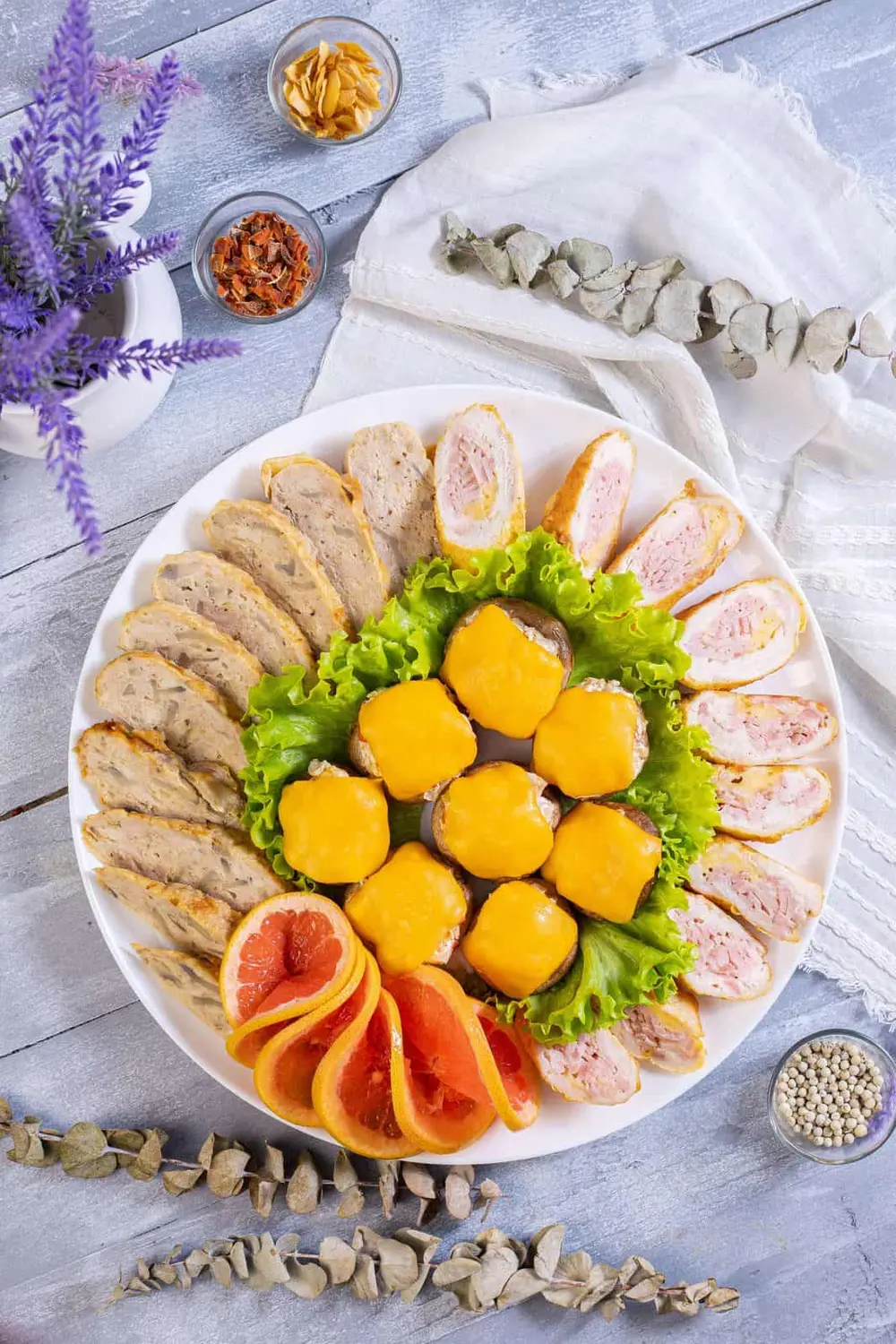 Platou Festiv nr.1 (comandă minimă 3 platouri) moraritacatering.md Platou Festiv nr.1 (comandă minimă 3 platouri) foto