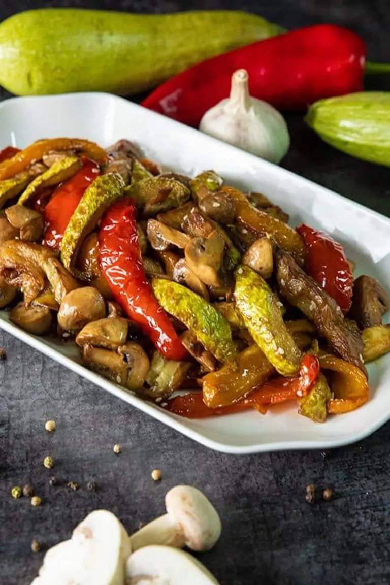 Salată la Provence cu ciuperci foto