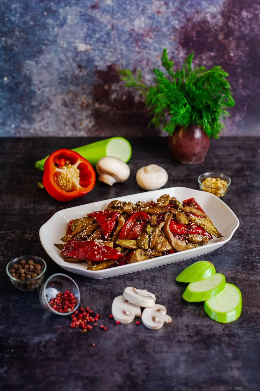 Salată la Provence cu pui moraritacatering.md Salată la Provence cu pui foto