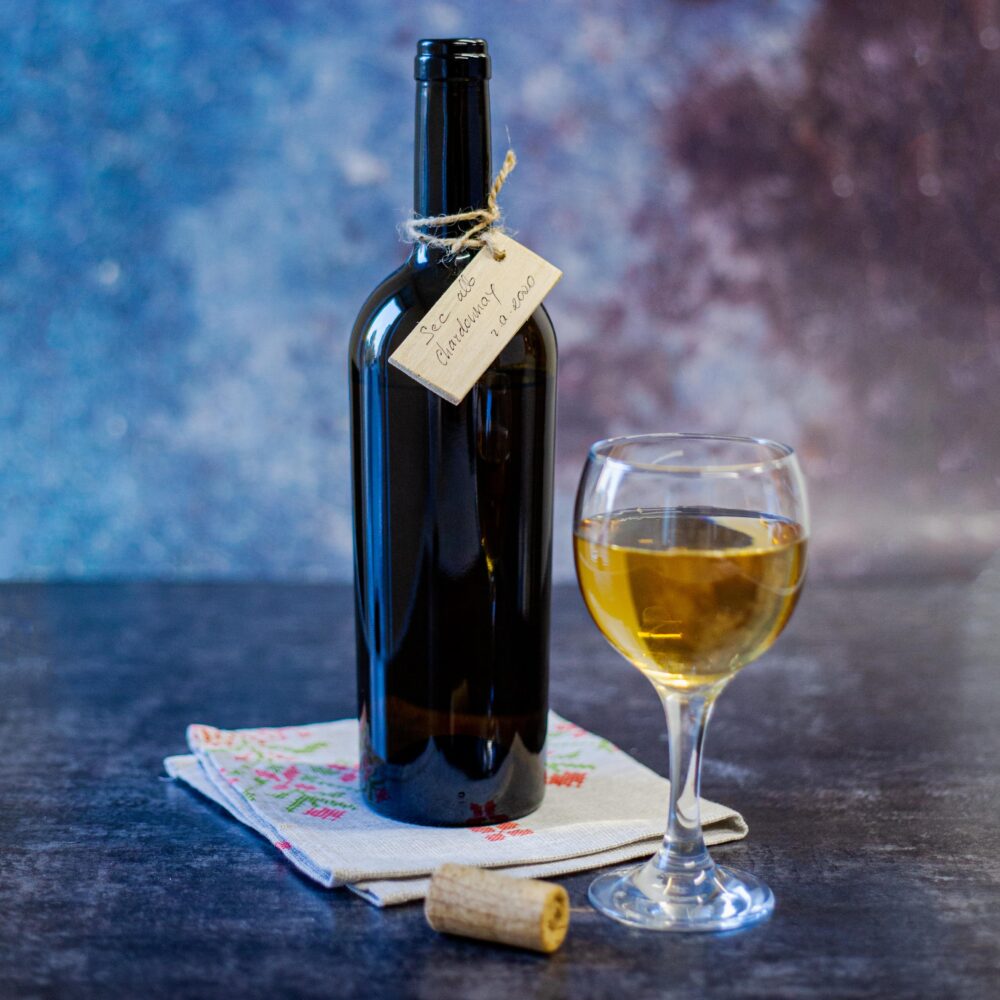 Vin alb sec Chardonnay Crama Tudor